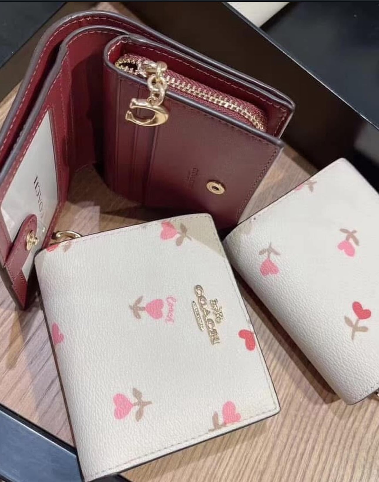 Coach Snap Wallet In Signature Canvas With Heart Floral Print