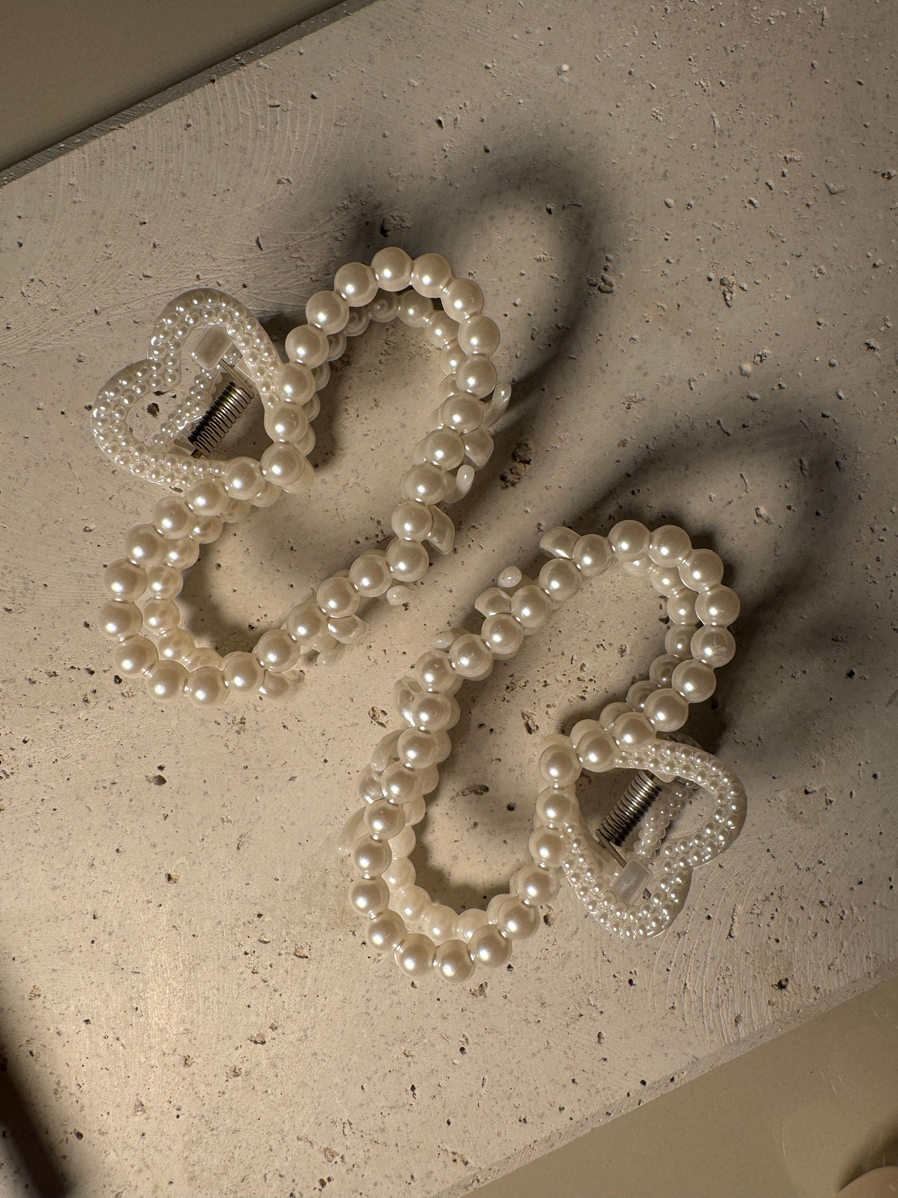 Pearl heart claw