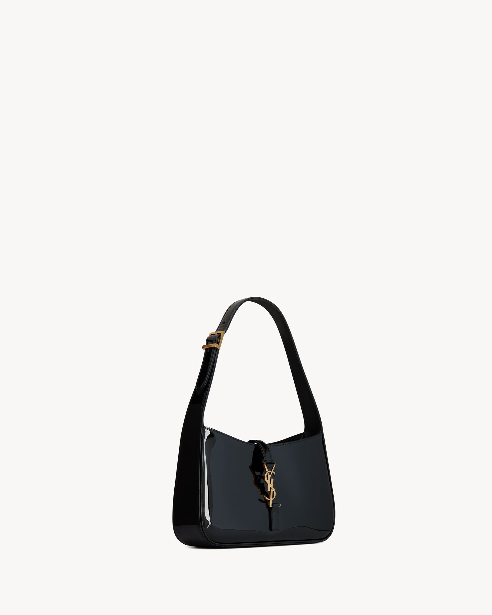 LE 5 À 7 IN PATENT LEATHER
BLACK