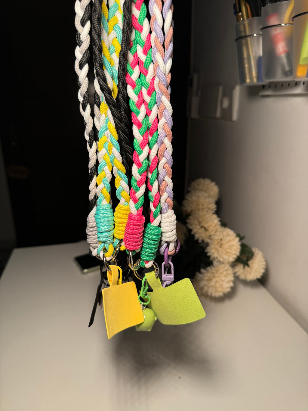 Crossbody phone lanyard