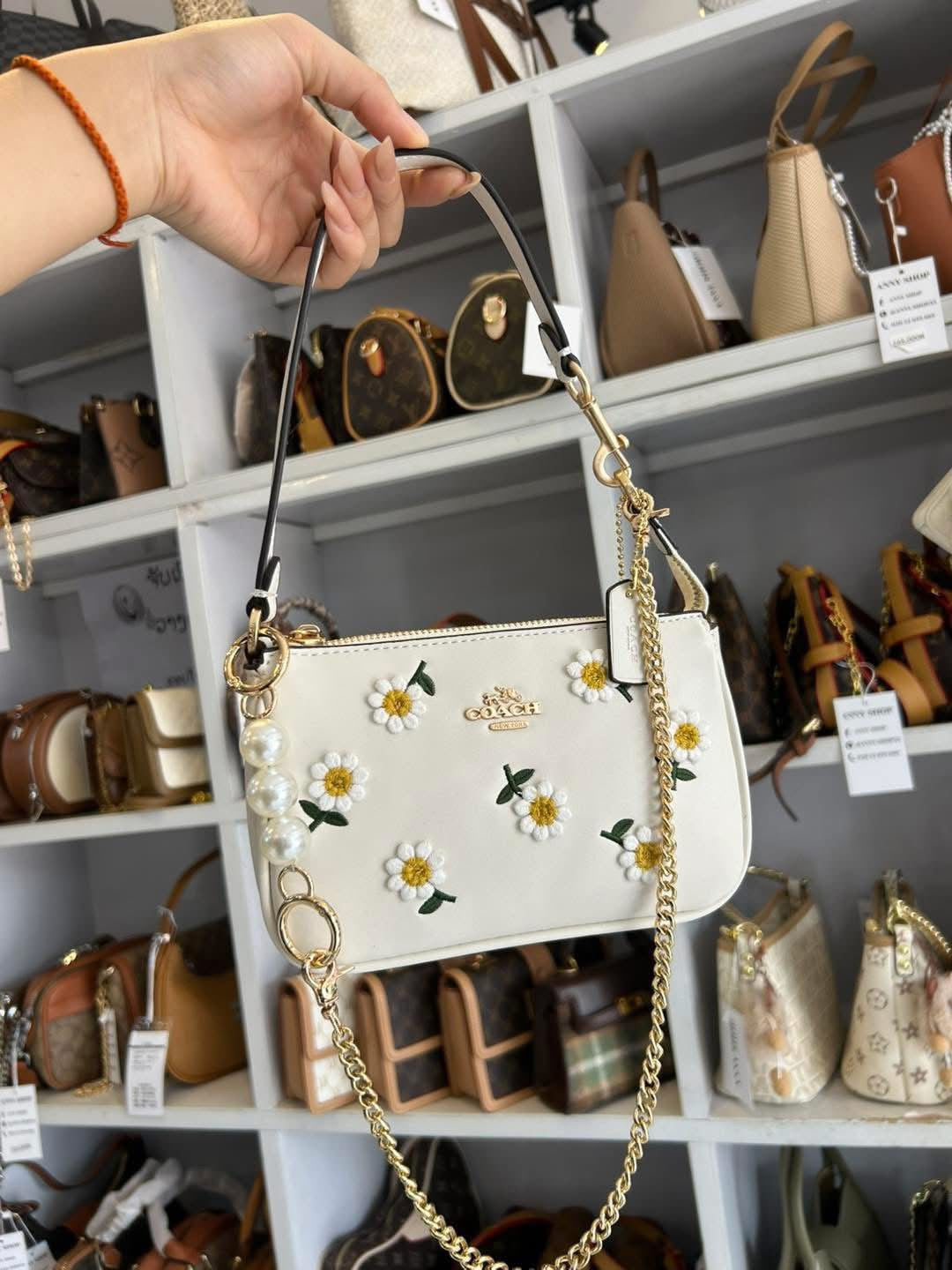 COACH | Nolita 19