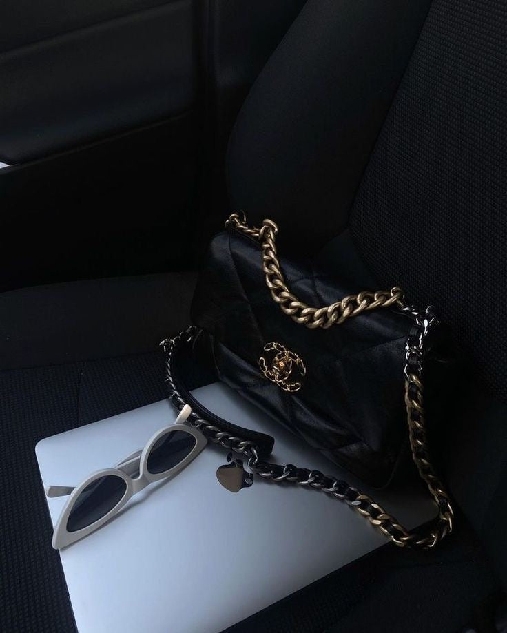 Chanel 19 large flap
