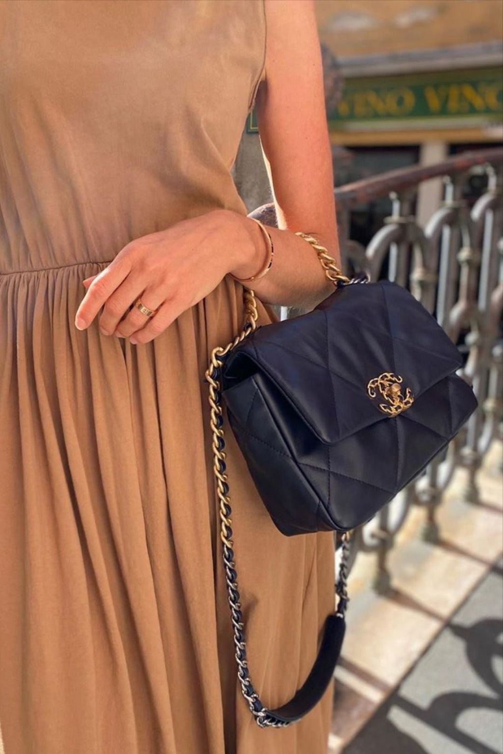 Chanel 19 large flap