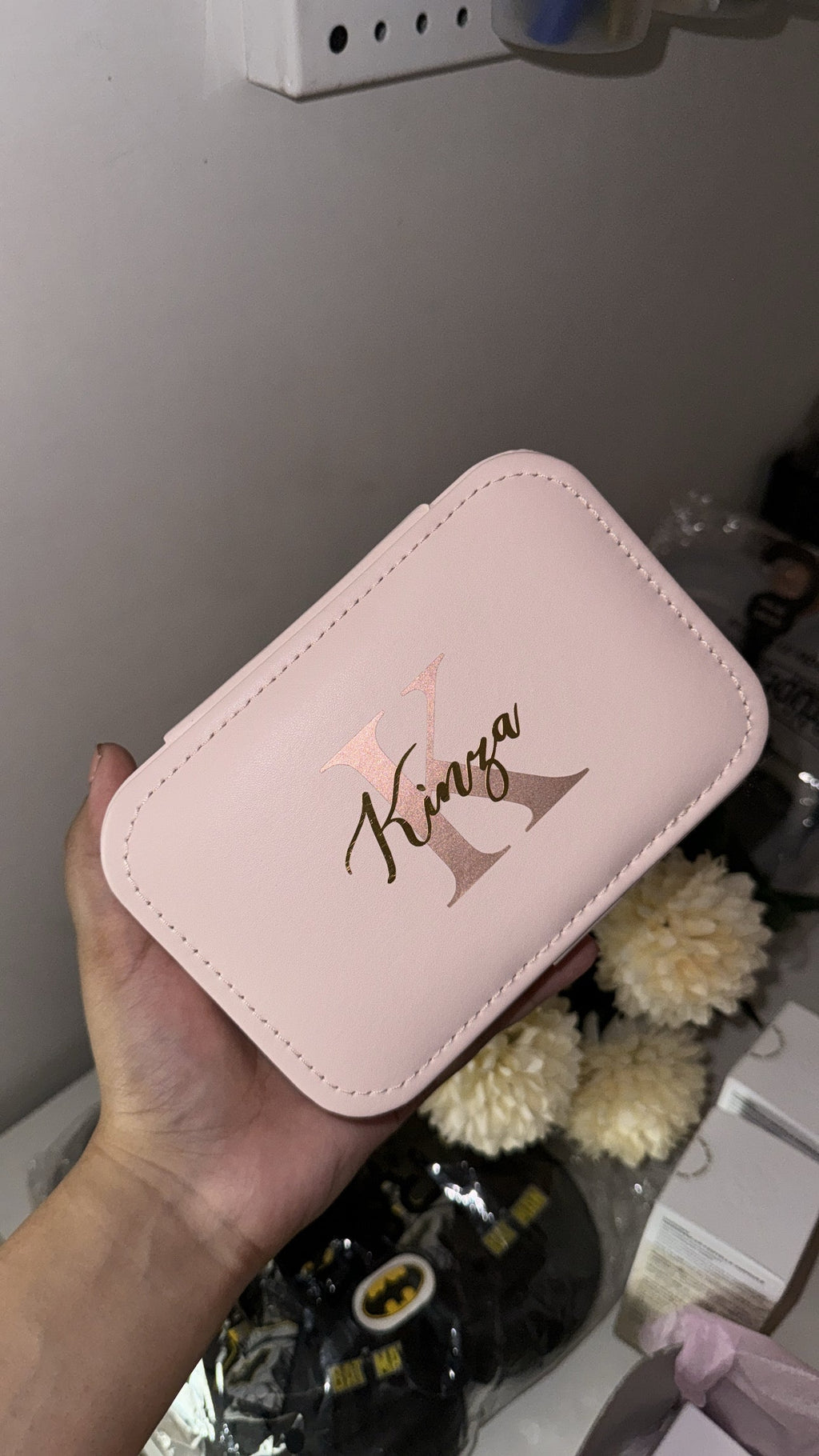 Portable jewelry case