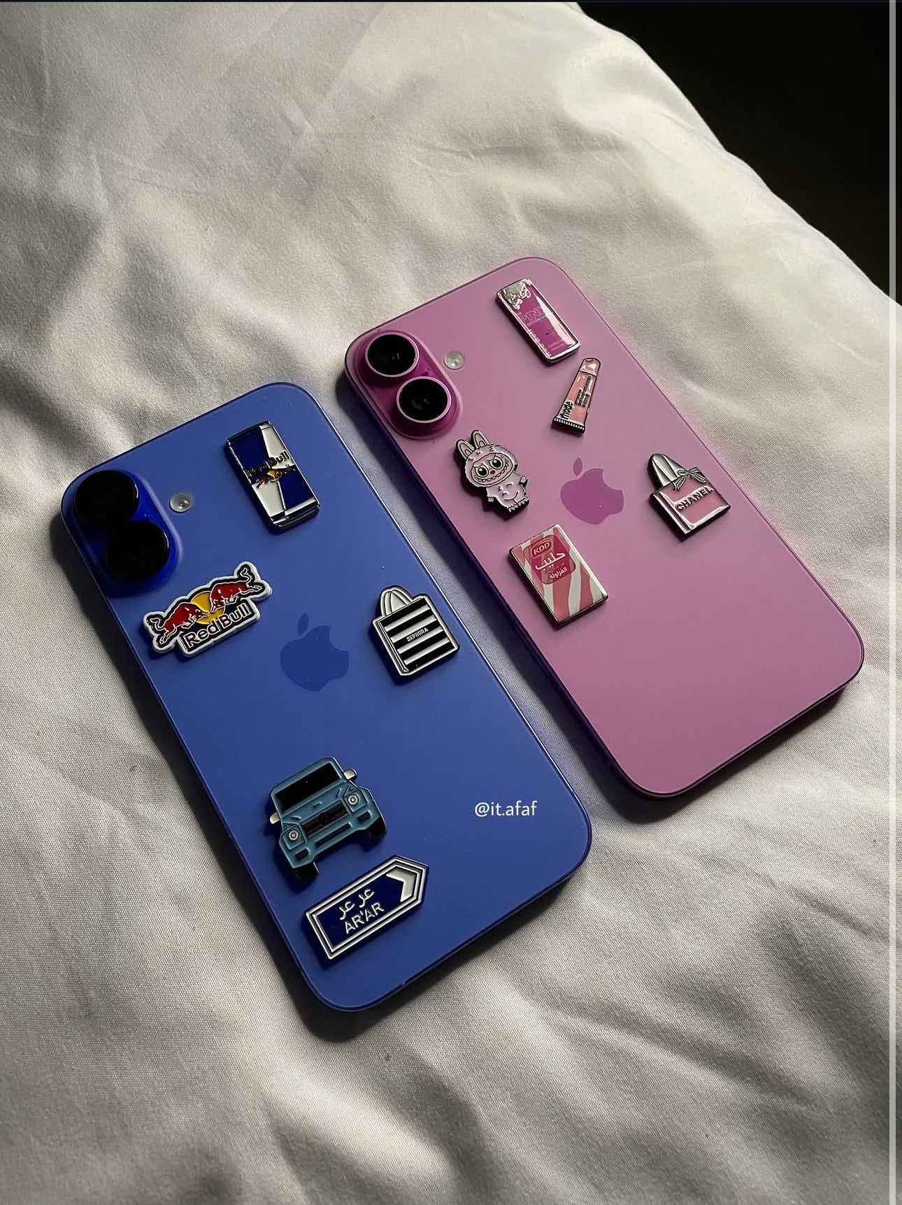 Paddle phone charm