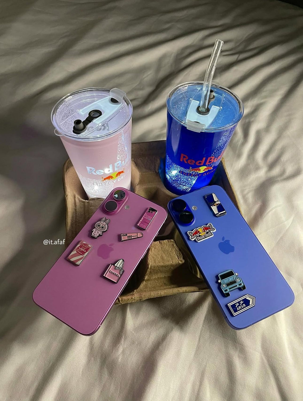 Paddle phone charm