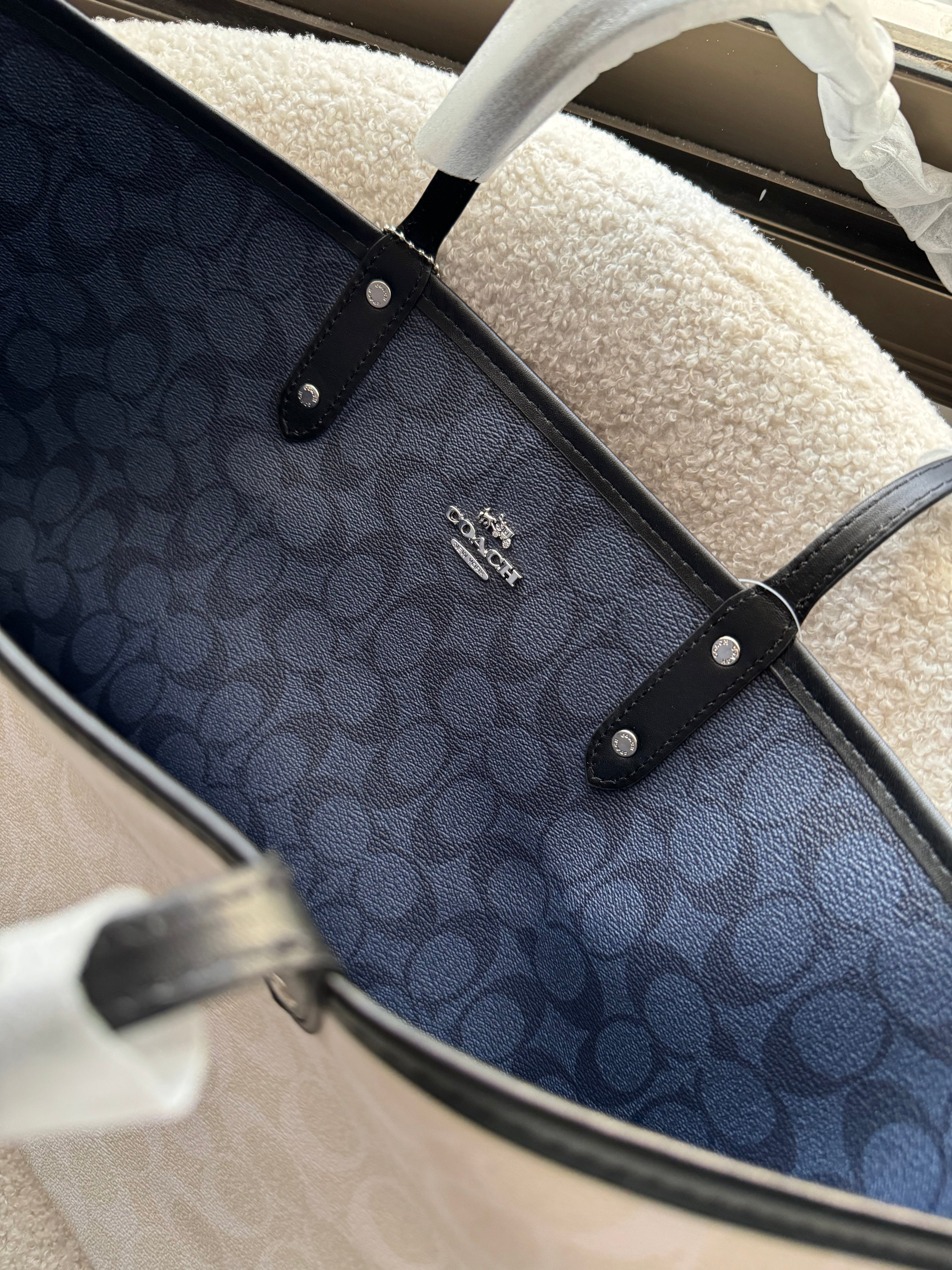 Coach reversible city tote 👜