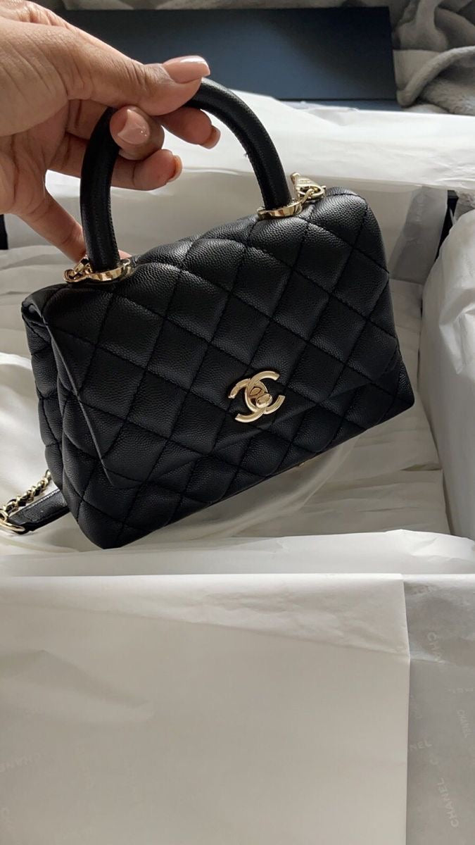 Chanel Coco Handle Flap quilted leather bag ( medium)