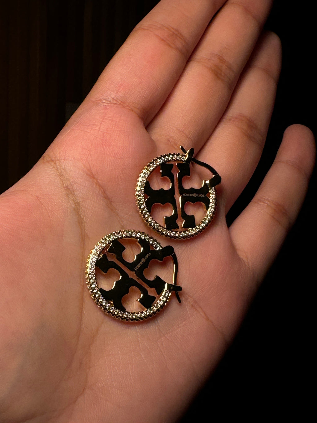 Tory Burch MILLER PAVÉ HOOP EARRING