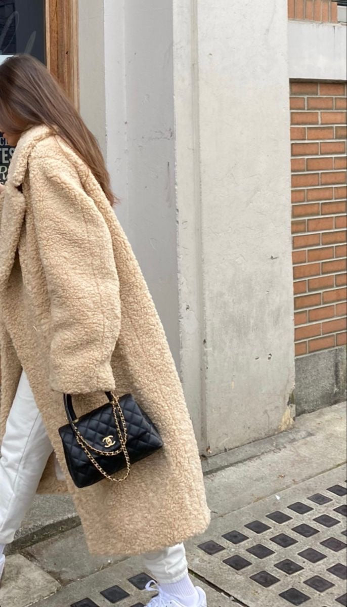 Chanel Coco Handle Flap quilted leather bag ( medium)